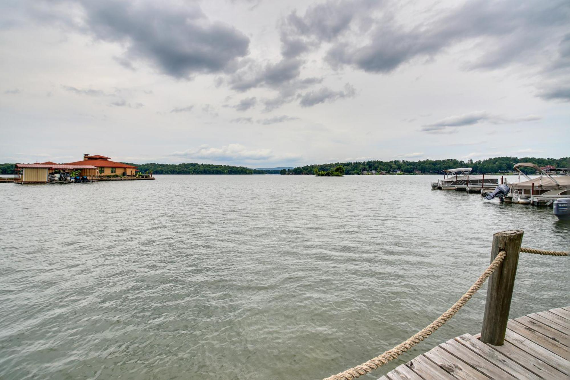 Spacious Hot Springs Penthouse Stunning Lake View Экстерьер фото